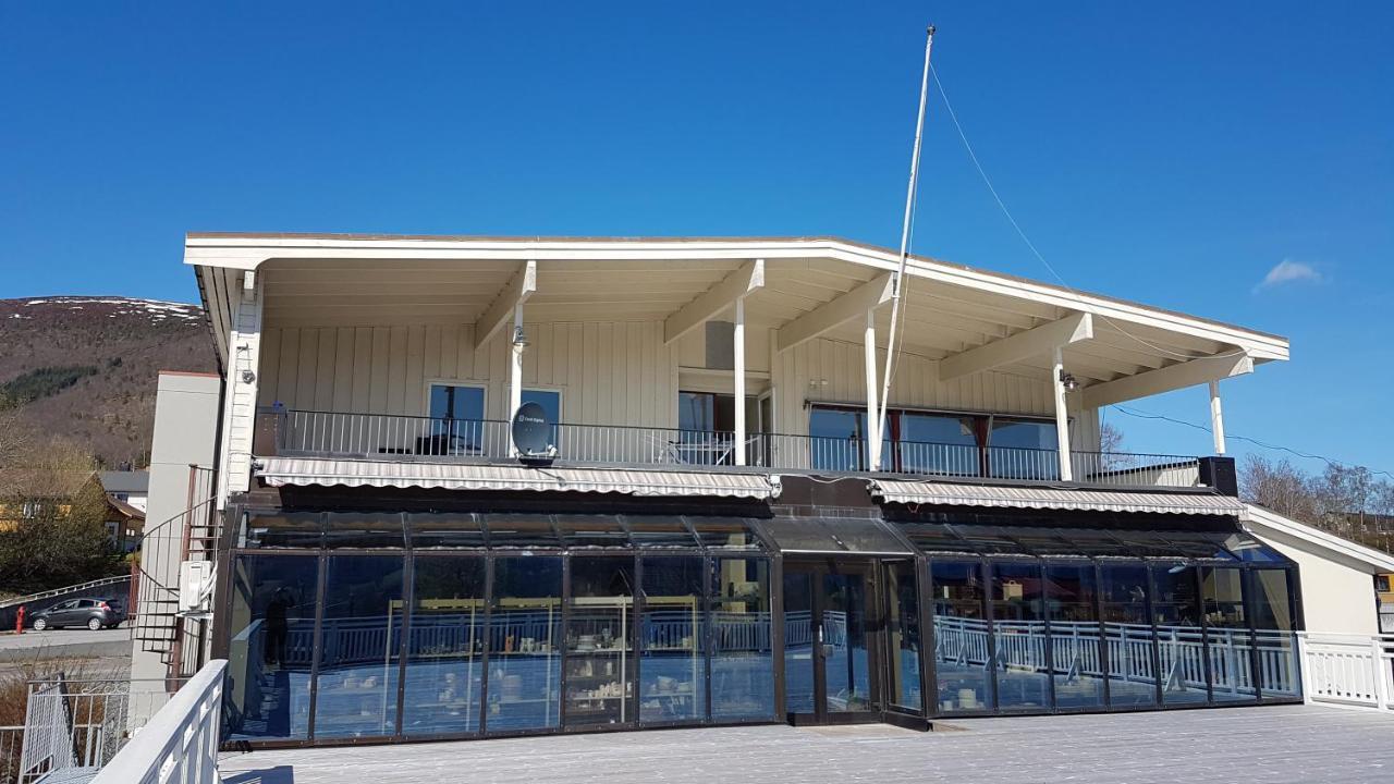 Eide Gjestehus Buitenkant foto