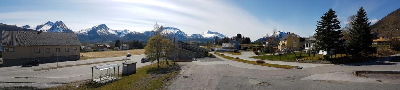 Eide Gjestehus Buitenkant foto
